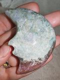 🌙 Green Moss Agate Moon Face Carving - 50g approx