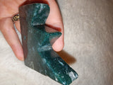 Moss Agate Mountain Carving 90g Standing Crystal Peak Crown Home Decor Specimen