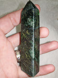 Green Arfvedsonite Tower – 70g | Ref. 2267