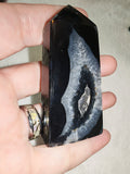 Black Agate Tower with Druzy – 70g | Ref. 1748