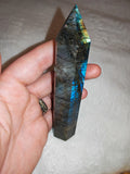 Labradorite Tower with Blue, Green & Gold Flash – 135g | Ref. 2082