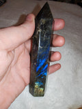 Labradorite Tower with Electric Blue Flash – 135g | Ref. 2804