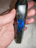 Labradorite Tower with Electric Blue Flash – 135g | Ref. 2804
