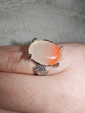 Cat's Eye Glass Ring | White & Peach Fibre Optic Cabochon | Silver-Tone | SIZE