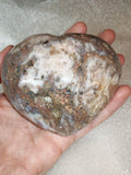 Polished agate heart with druzy - 390g