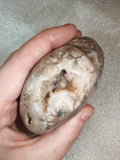 Polished agate heart with druzy - 390g