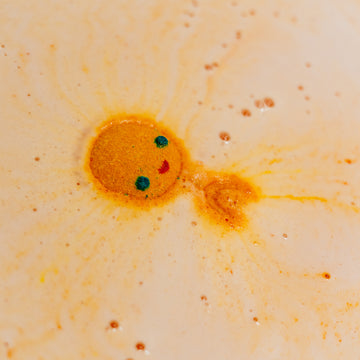 Gingerbread man bath bomb